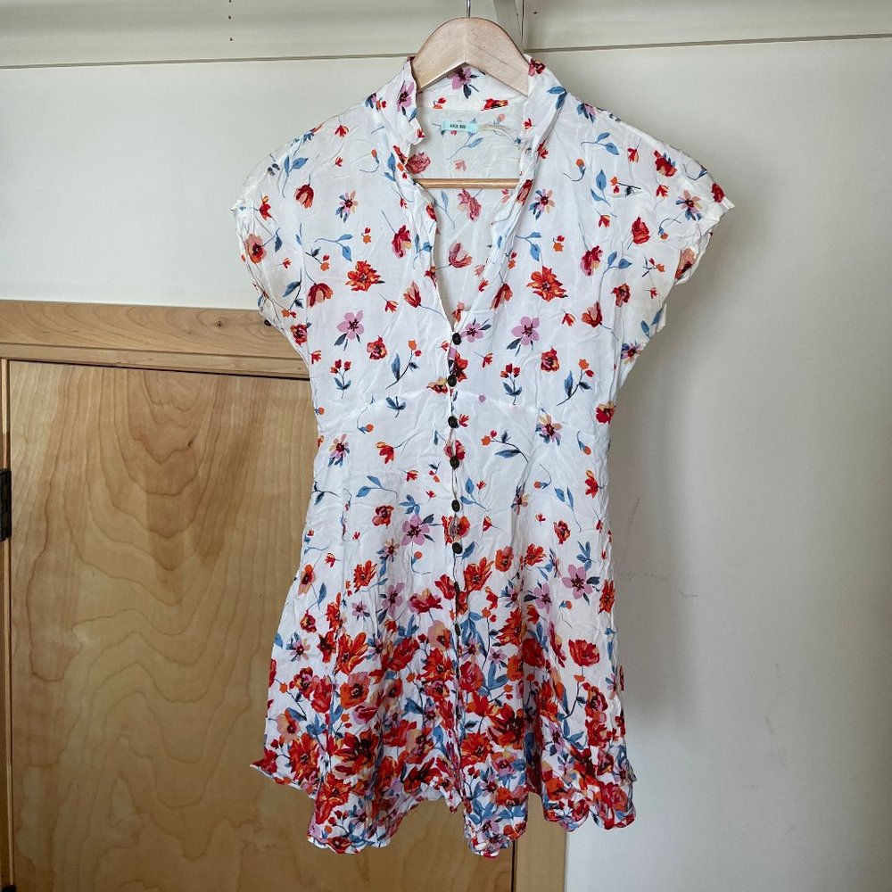 Small Urban Outfitters Kimchi Blue floral dress